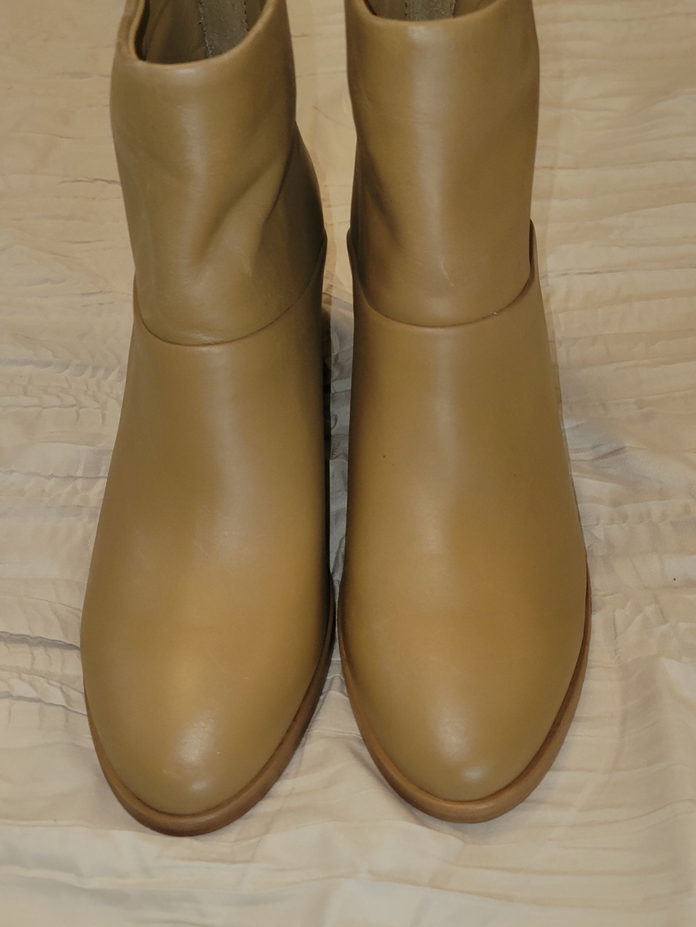 Nisolo Women's Ankle Booties in Tan Size 7